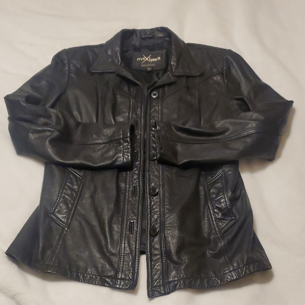 Wilsons Leather Maxima Women's Sleek Black Leather Jacket - Picture 3 of 9